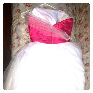 White dress with pink